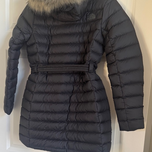 The North Face Women's Black Puffer Jacket with Faux Fur Hood - Picture 8 of 9